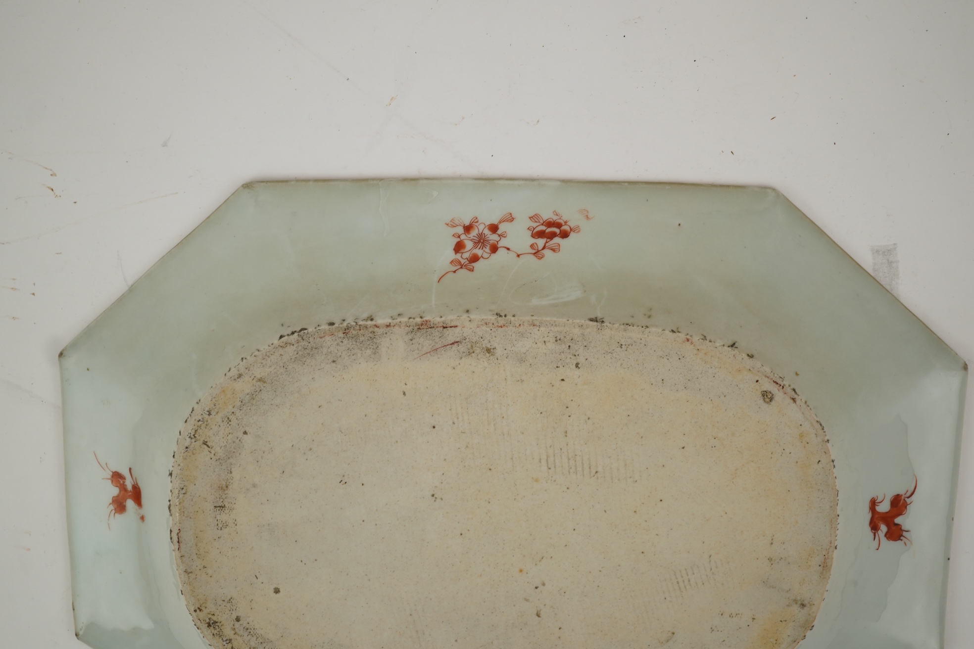 A Chinese export Imari canted rectangular serving dish, early 18th century